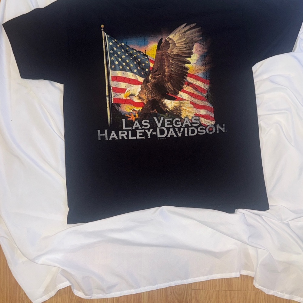 Harley-Davidson Black Tee with Eagle and American Flag - Picture 5 of 5